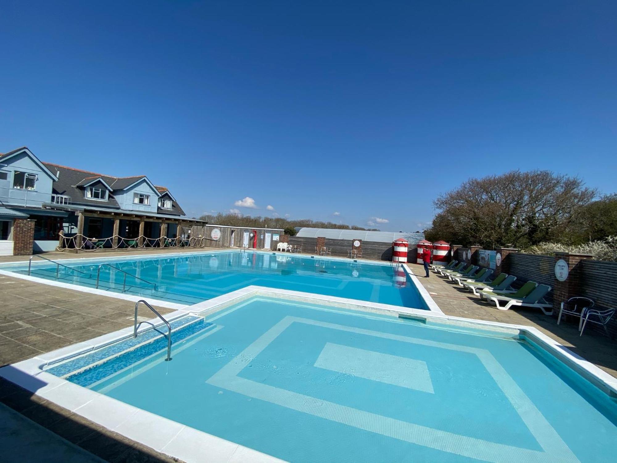 Whitecliff Bay Holiday Park - Most Popular Location Near Pools, Clubs And Beach بيمبريدج المظهر الخارجي الصورة