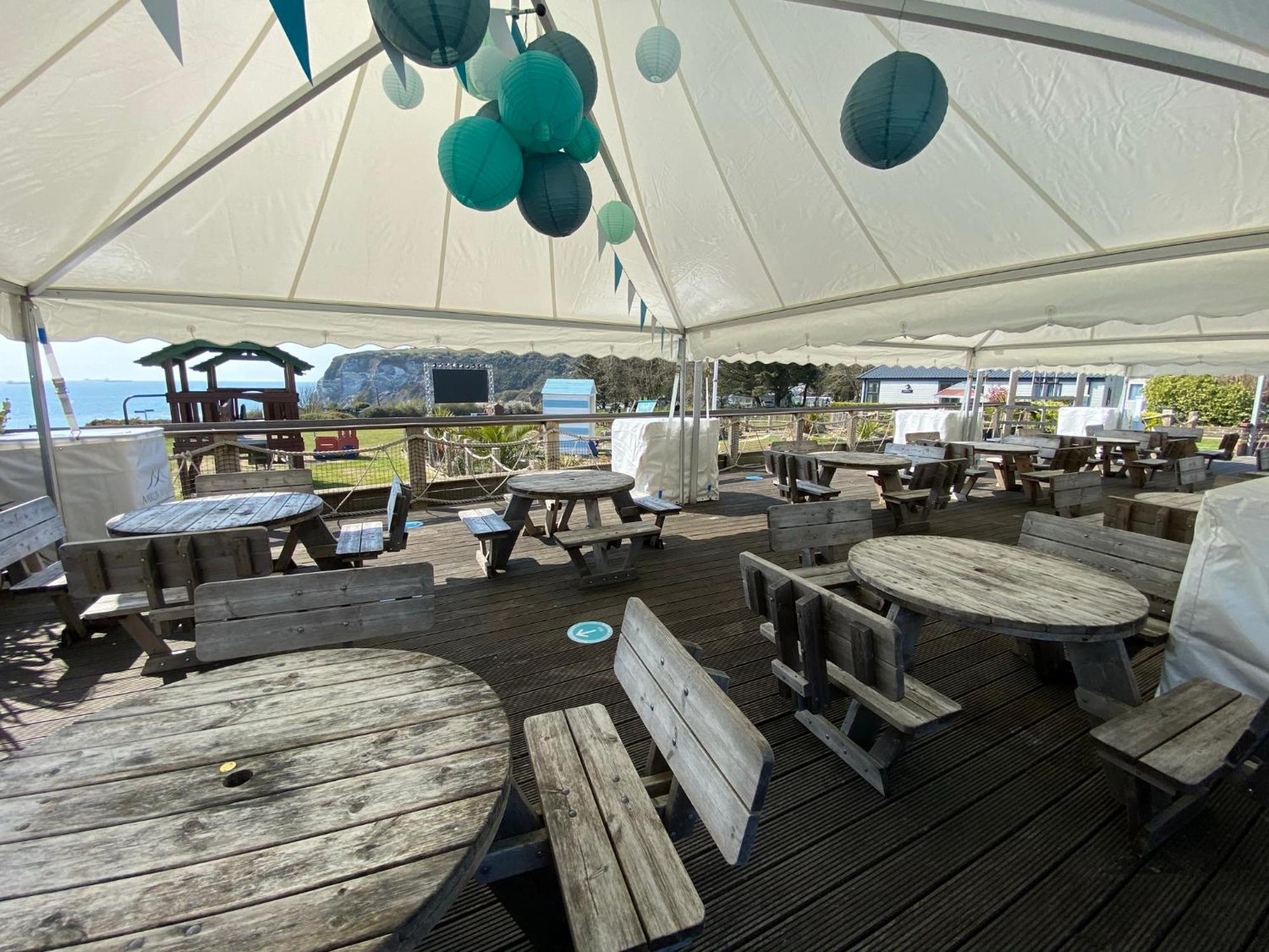 Whitecliff Bay Holiday Park - Most Popular Location Near Pools, Clubs And Beach بيمبريدج المظهر الخارجي الصورة